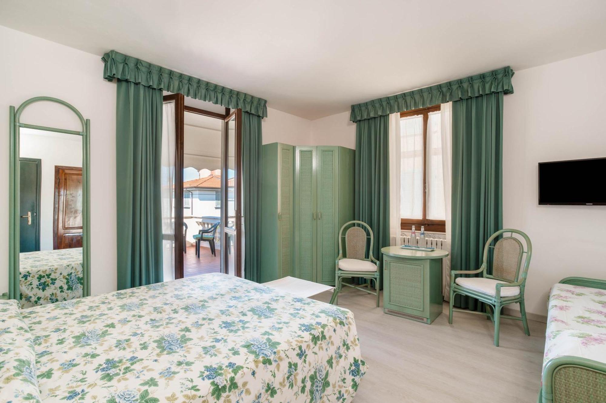 פורטה דיי מארמי Hotel Sonia מראה חיצוני תמונה